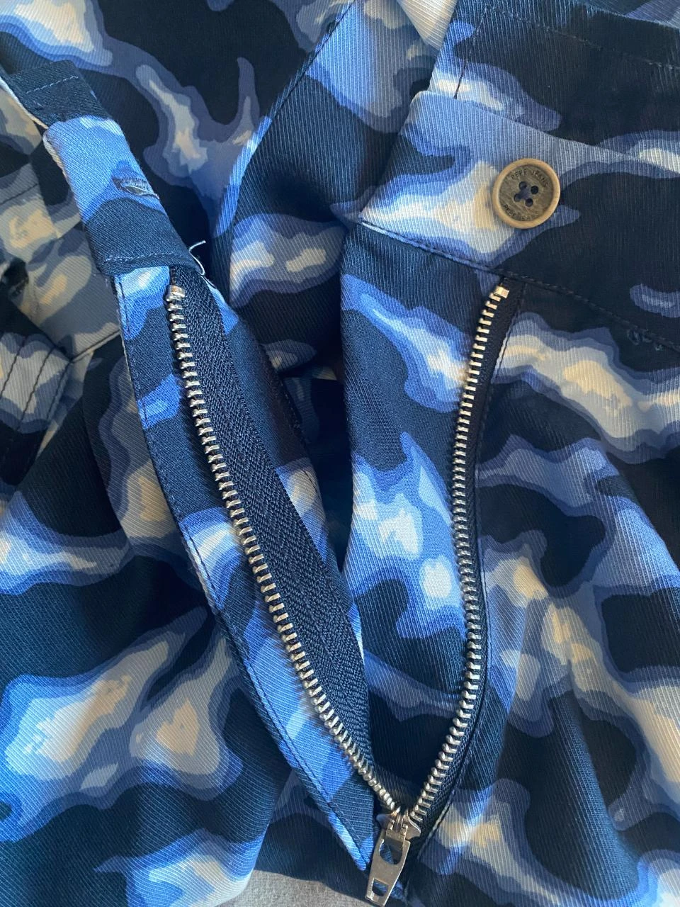 High-waisted Pépé Jeans T38 blue camouflage trousers – 100% fluid Tencel – photo 13